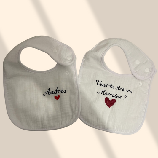 Bavoirs : Une touche unique pour chaque repas de bébé ! 🍼✨